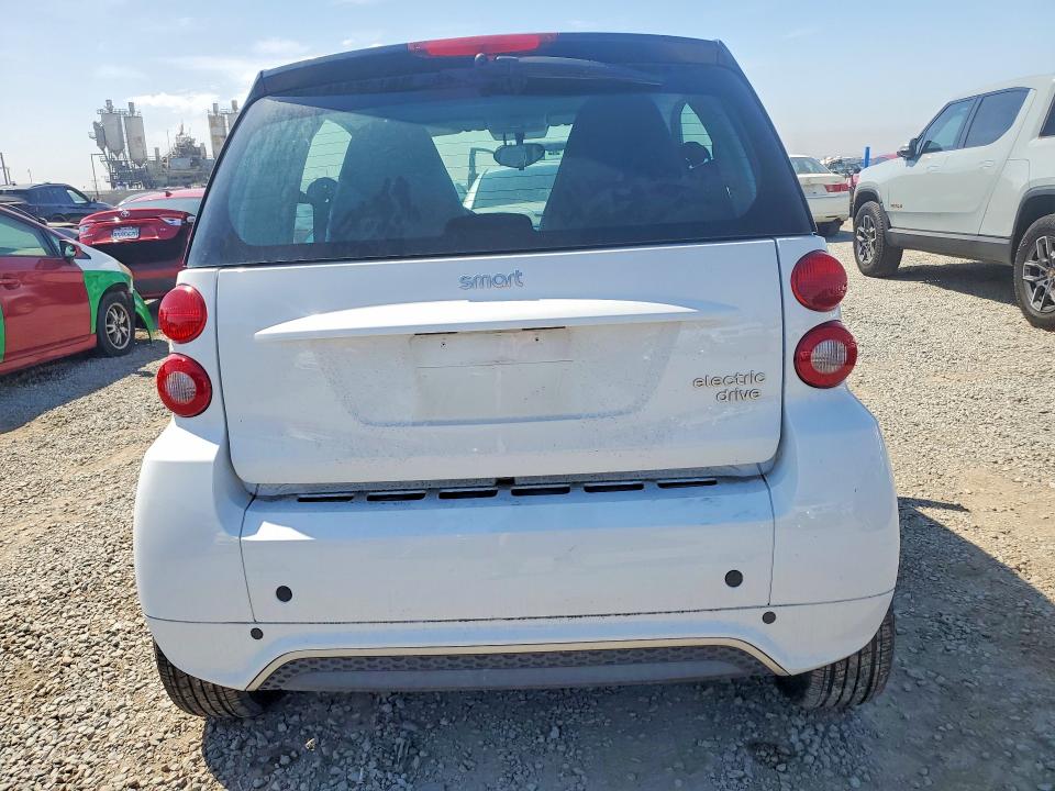 Foto 6 de la subasta – 2016 SMART FORTWO con VIN WMEEJ9AA8GK843247