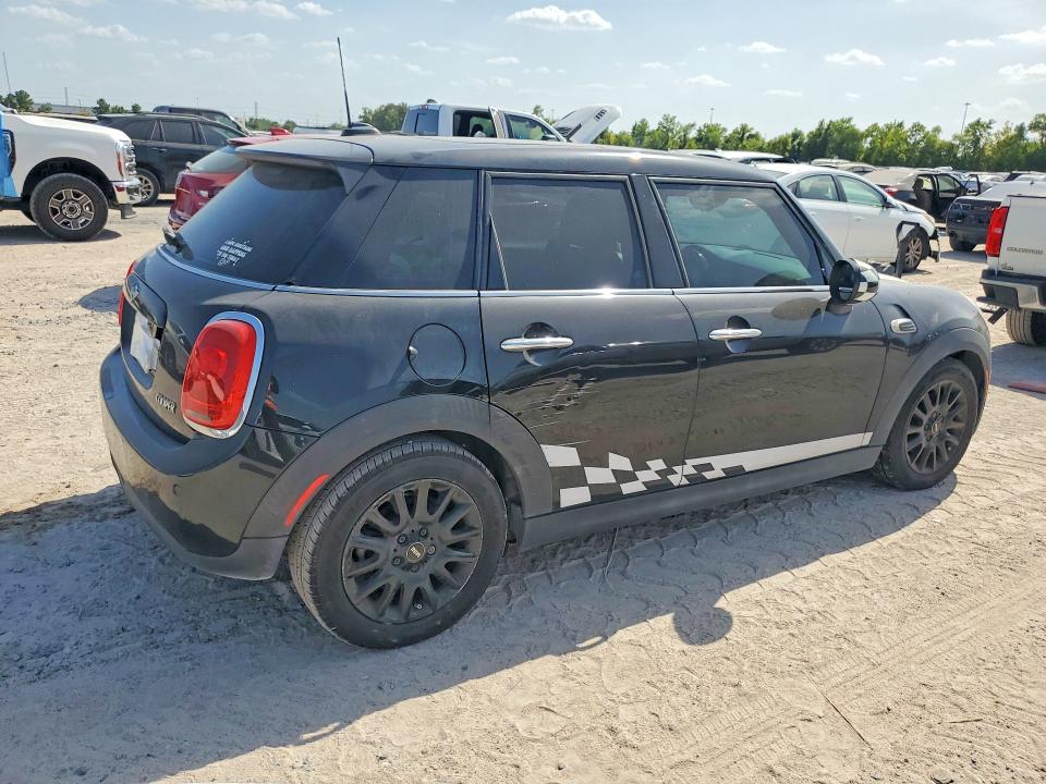 Photo 3 from auction – 2017 MINI COOPER with VIN WMWXU1C53H2E17306