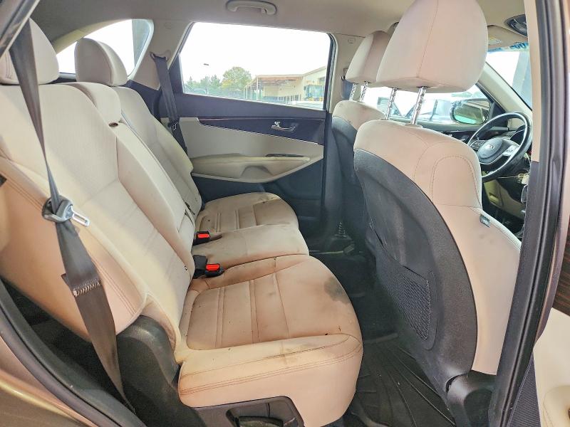 Photo 11 from auction – 2019 KIA SORENTO with VIN 5XYPG4A36KG528780