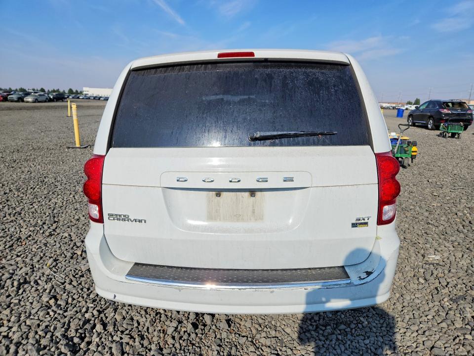 Photo 6 from auction – 2014 DODGE GRAND CARAVAN with VIN 2C4RDGCG1ER347475