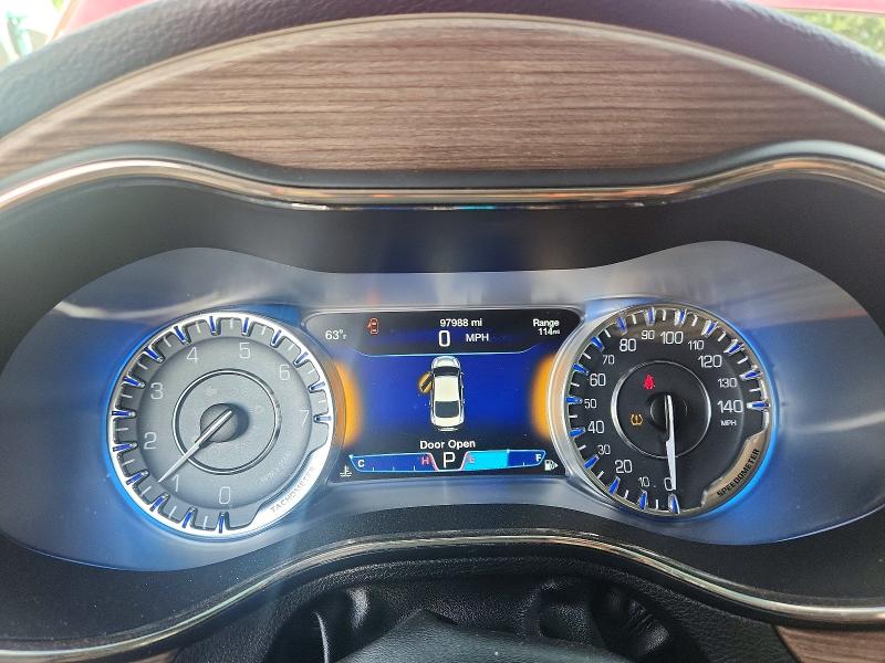 Photo 9 from auction – 2015 CHRYSLER 200 with VIN 1C3CCCEG6FN686931