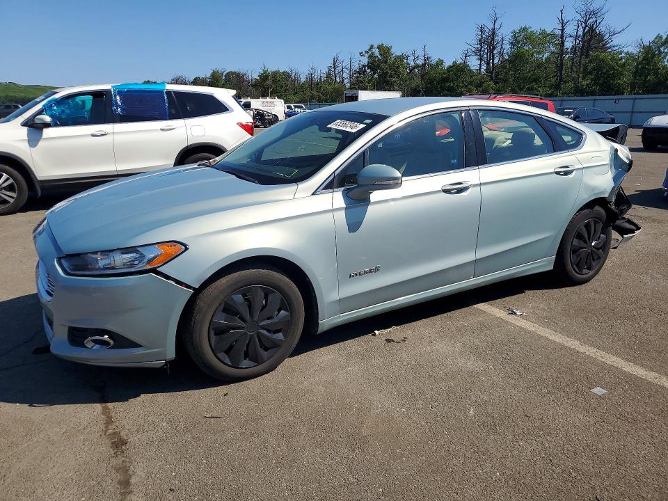 FORD FUSION 2013 z numerem VIN 3FA6P0LUXDR224697 - Zdjęcie z aukcji