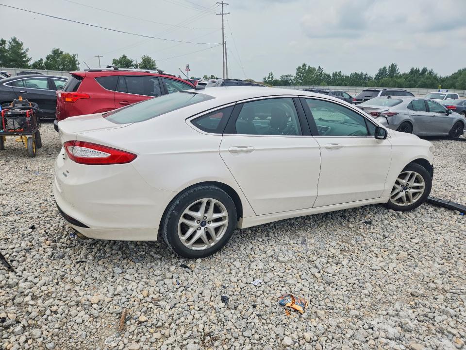 Zdjęcie 3 z aukcji – 2014 FORD FUSION z VIN 3FA6P0HD0ER328402