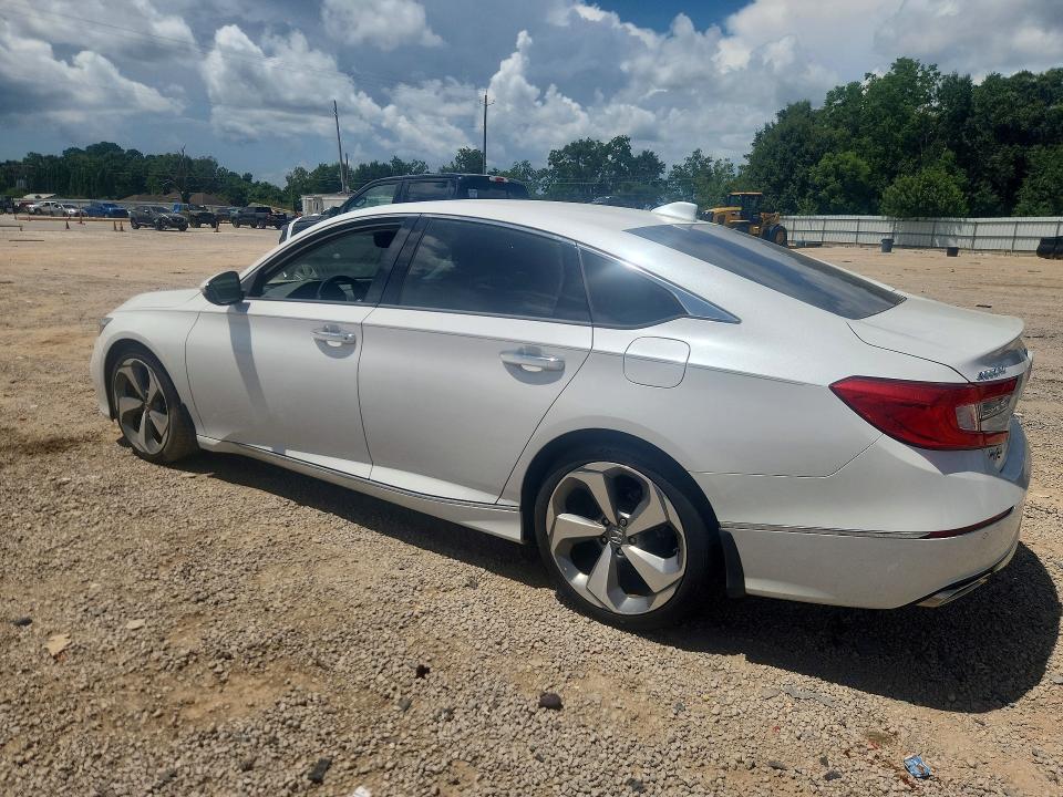 Photo 2 from auction – 2019 HONDA ACCORD with VIN 1HGCV2F91KA033183