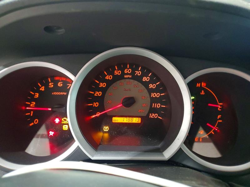 Снимка 9 от търг – 2011 TOYOTA TACOMA с VIN 5TFTU4GN2BX006421