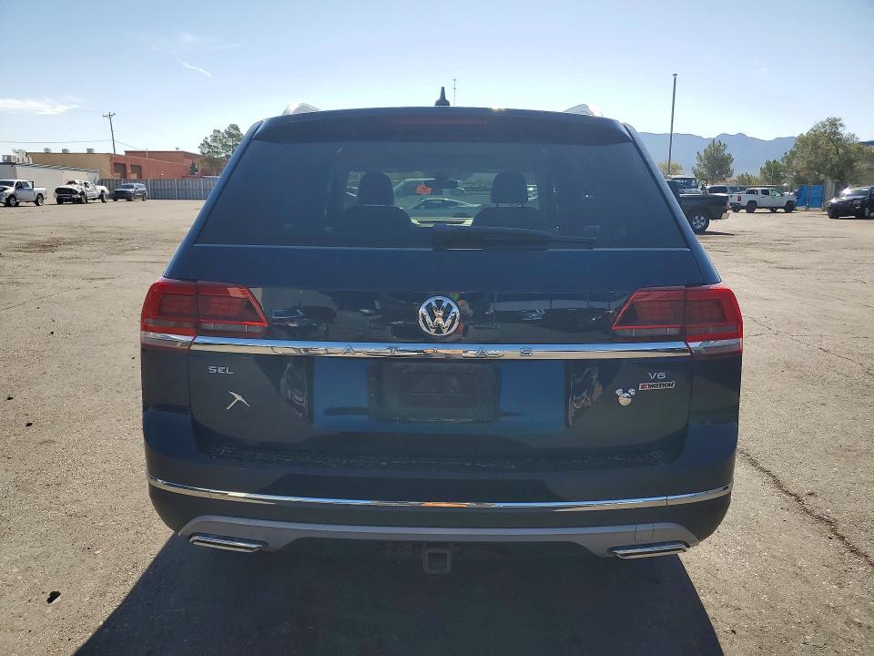 Photo 6 from auction – 2018 VOLKSWAGEN ATLAS with VIN 1V2NR2CA4JC528683