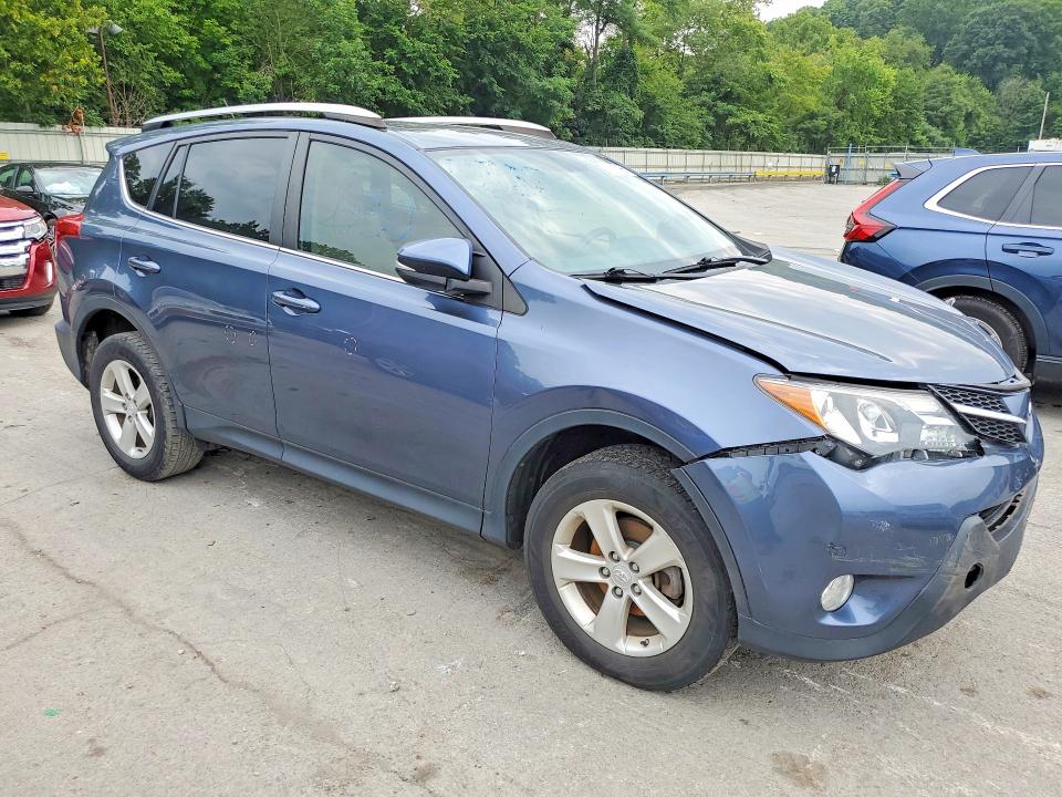 Photo 4 from auction – 2013 TOYOTA RAV4 with VIN JTMRFREVXDD004893