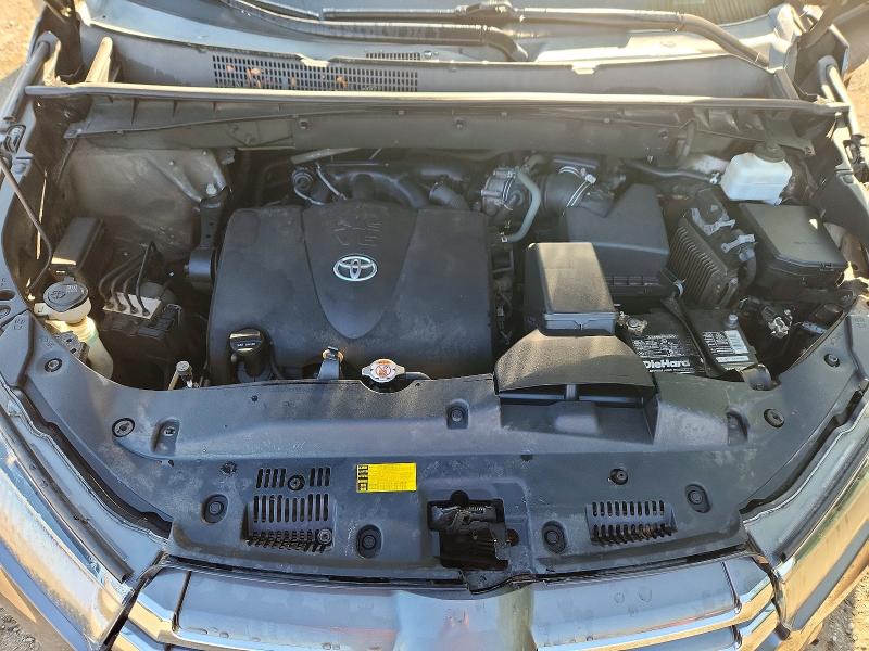 Photo 12 from auction – 2019 TOYOTA HIGHLANDER with VIN 5TDDZRFH4KS982639