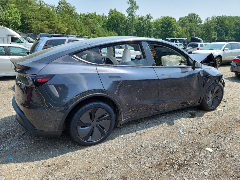 Снимка 3 от търг – 2026 TESLA MODEL Y с VIN 7SAYGDEE9TA491765