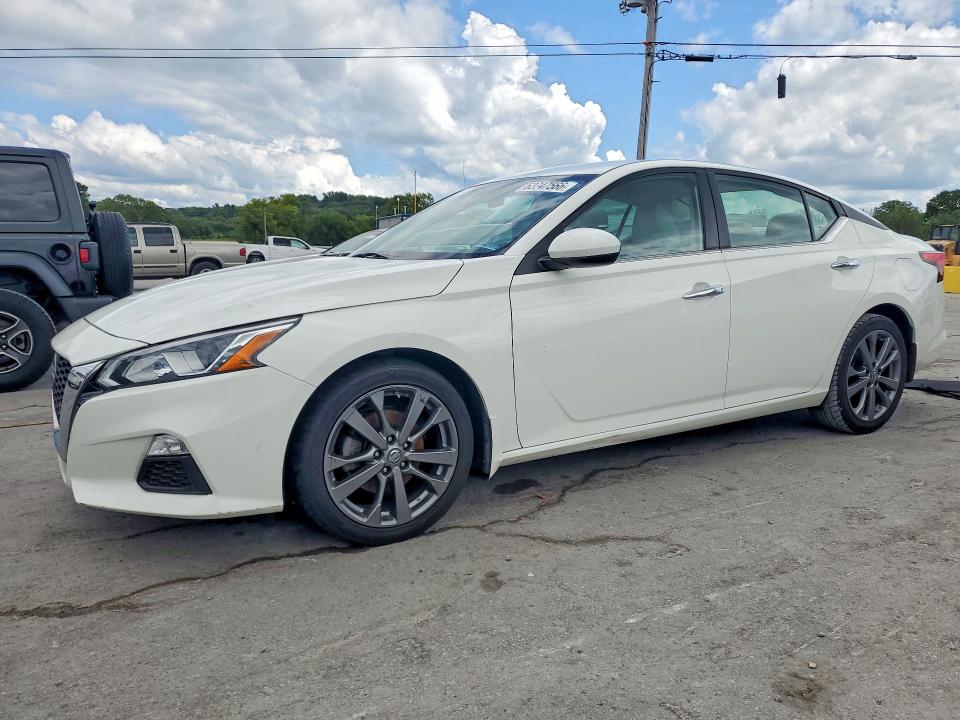 NISSAN ALTIMA 2019 with VIN 1N4BL4BVXKC116992 - Photo from auction