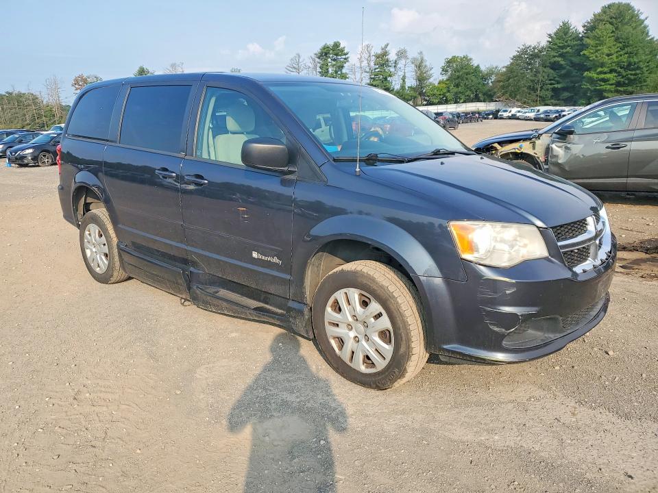 Photo 4 from auction – 2014 DODGE GRAND CARAVAN with VIN 2C7WDGBG2ER220404