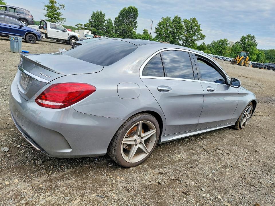 Photo 3 from auction – 2016 MERCEDES-BENZ C with VIN WDDWF4KB1GR172239