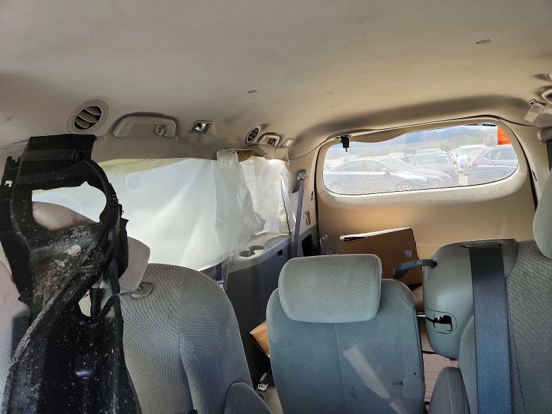 Photo 11 from auction – 2011 TOYOTA SIENNA with VIN 5TDKK3DC1BS163037