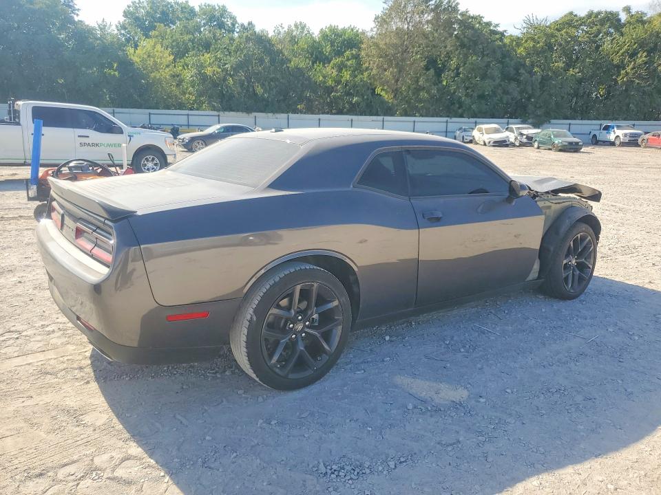 Фото 3 с аукциона – 2022 DODGE CHALLENGER с VIN 2C3CDZAG9NH168163