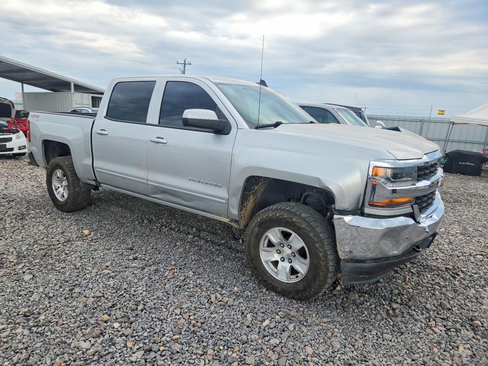 Photo 4 from auction – 2016 CHEVROLET SILVERADO with VIN 3GCUKREC9GG311421