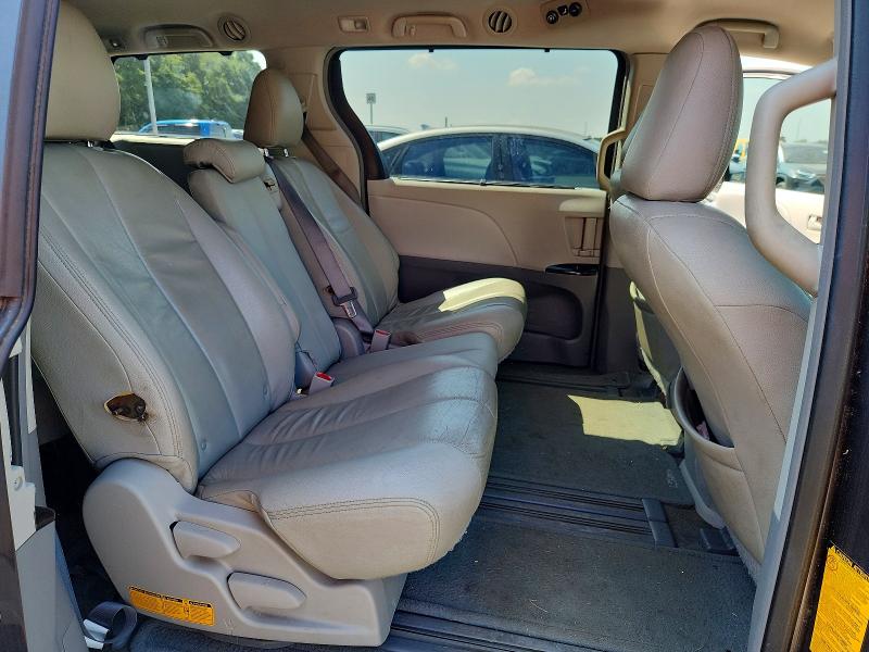Фото 10 с аукциона – 2011 TOYOTA SIENNA с VIN 5TDKK3DC7BS147683