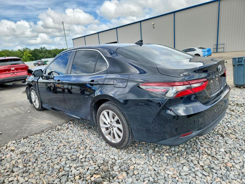 Photo 2 from auction – 2023 TOYOTA CAMRY with VIN 4T1C11AK4PU748846