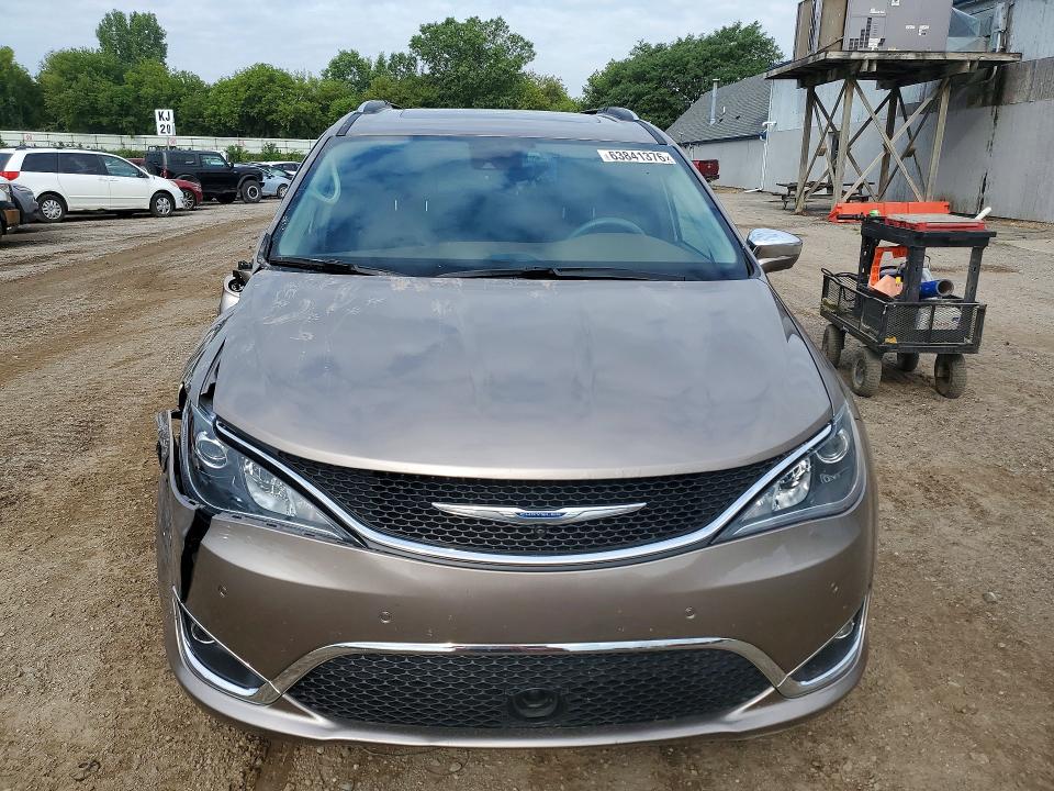 Photo 5 from auction – 2017 CHRYSLER PACIFICA with VIN 2C4RC1GG3HR747889