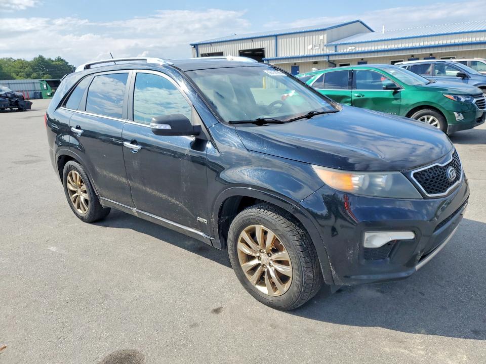 Photo 4 from auction – 2011 KIA SORENTO with VIN 5XYKWDA21BG142871