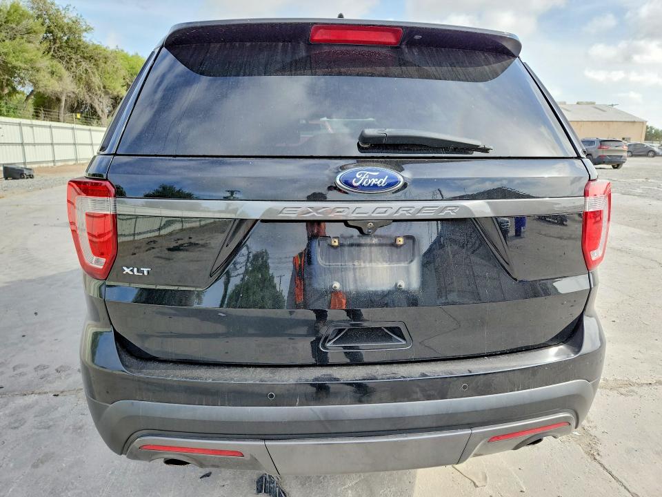 Photo 6 from auction – 2017 FORD EXPLORER with VIN 1FM5K7D87HGC84542