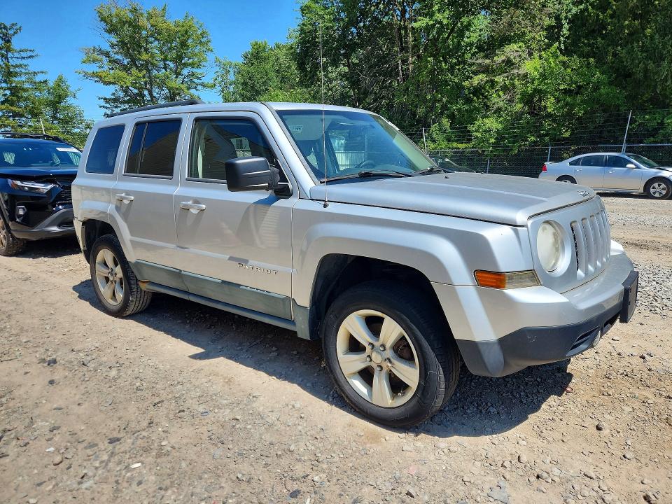 Photo 4 from auction – 2011 JEEP PATRIOT with VIN 1J4NF1GB6BD275881