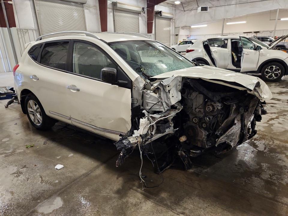 Photo 4 from auction – 2015 NISSAN ROGUE SELECT with VIN JN8AS5MVXFW257260