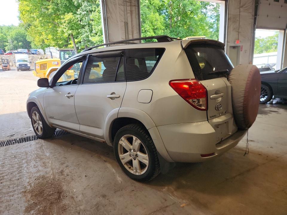 Photo 2 from auction – 2006 TOYOTA RAV4 with VIN JTMBD32V566022427