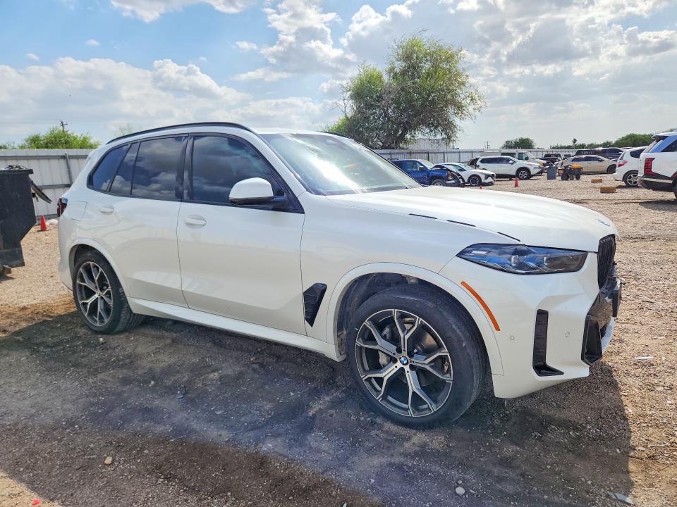 Foto 4 de la subasta – 2026 BMW X5 con VIN 5UX13EU01T9115661