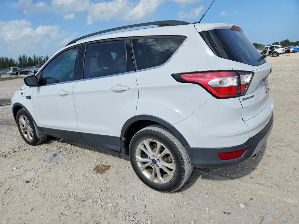 Photo 2 from auction – 2017 FORD ESCAPE with VIN 1FMCU0GD6HUD64241