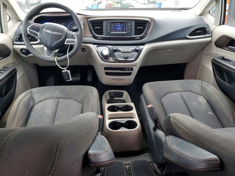 Photo 8 from auction – 2017 CHRYSLER PACIFICA with VIN 2C4RC1CG1HR608754