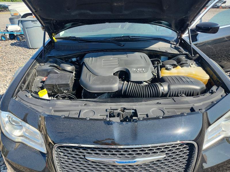 Photo 11 from auction – 2018 CHRYSLER 300 with VIN 2C3CCARG7JH324865