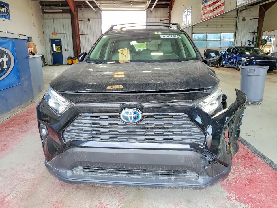 Photo 5 from auction – 2022 TOYOTA RAV4 with VIN JTMB6RFV6ND078099