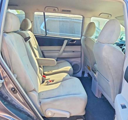 Photo 10 from auction – 2013 TOYOTA HIGHLANDER with VIN 5TDBK3EH2DS175775