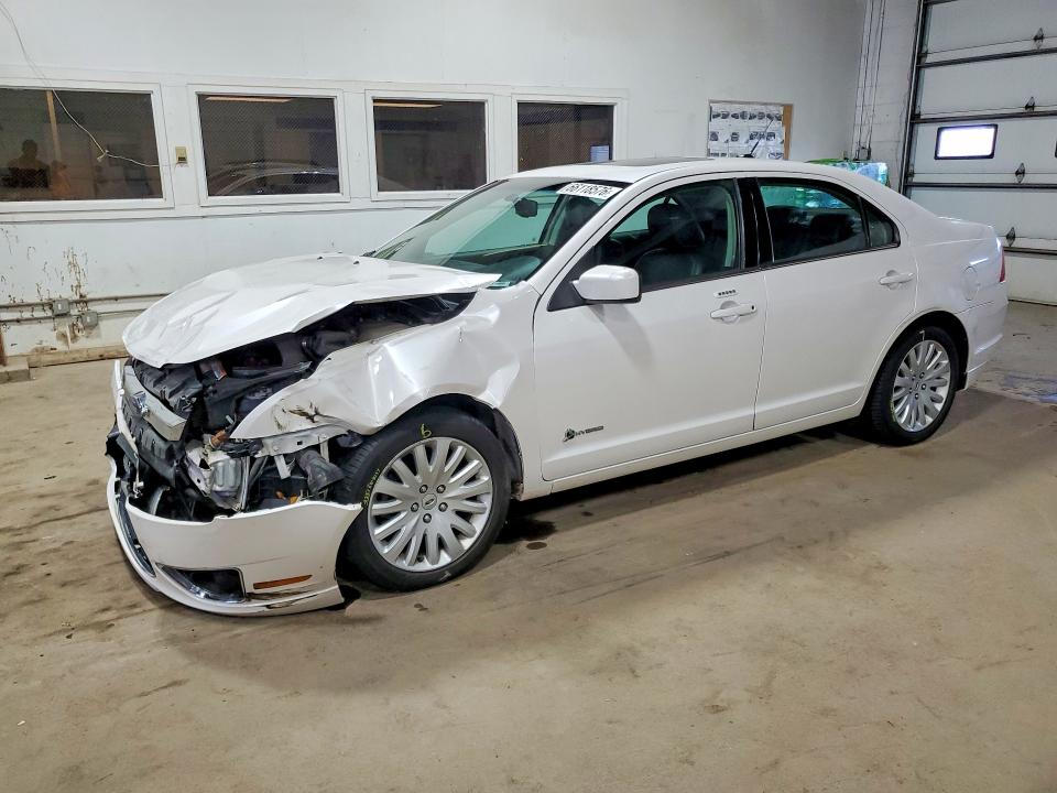 FORD FUSION 2010 with VIN 3FADP0L35AR178741 - Photo from auction