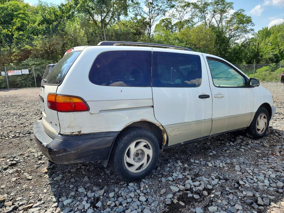Photo 3 from auction – 1998 TOYOTA SIENNA with VIN 4T3ZF13C9WU056833