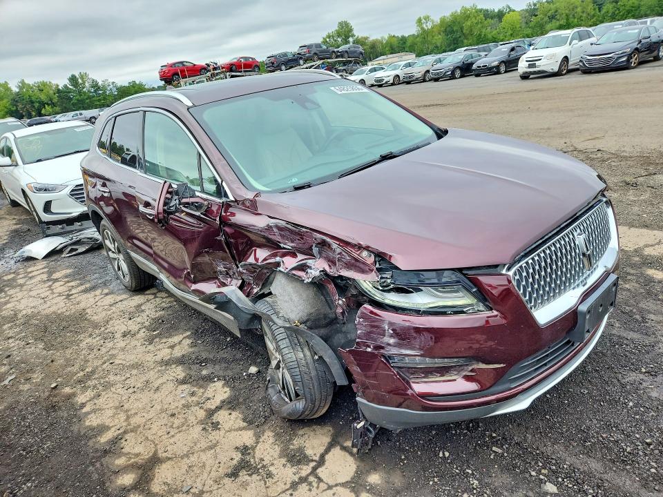 Photo 4 from auction – 2019 LINCOLN MKC with VIN 5LMCJ3D97KUL51559