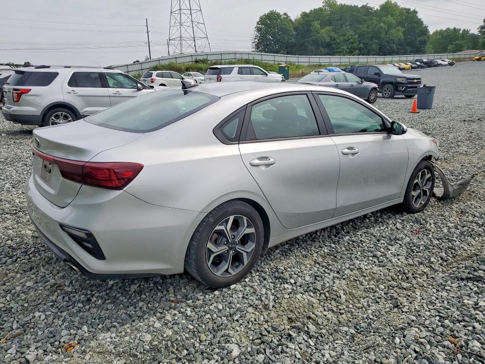 Photo 3 from auction – 2019 KIA FORTE with VIN 3KPF24AD9KE007228