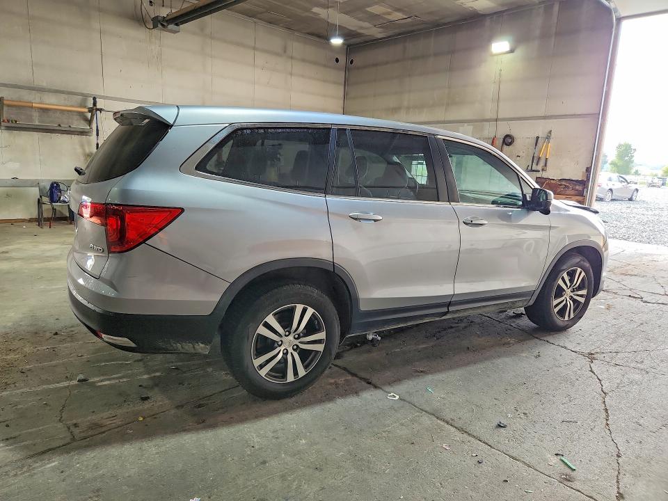 Photo 3 from auction – 2016 HONDA PILOT with VIN 5FNYF6H3XGB111962