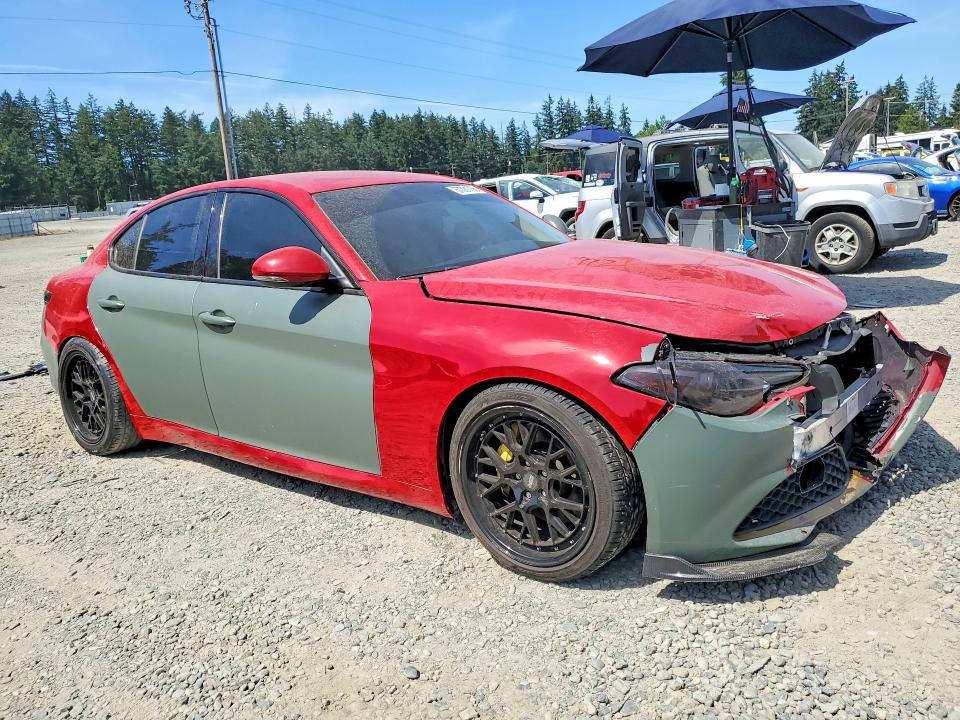 Photo 4 from auction – 2018 ALFA ROMEO GIULIA with VIN ZARFAEBN7J7581489