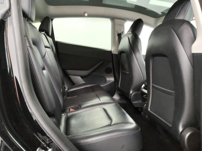 Photo 11 from auction – 2022 TESLA MODEL Y with VIN 7SAYGDEE5NF480395