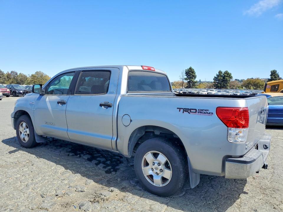 Photo 2 from auction – 2011 TOYOTA TUNDRA with VIN 5TFEY5F18BX107450