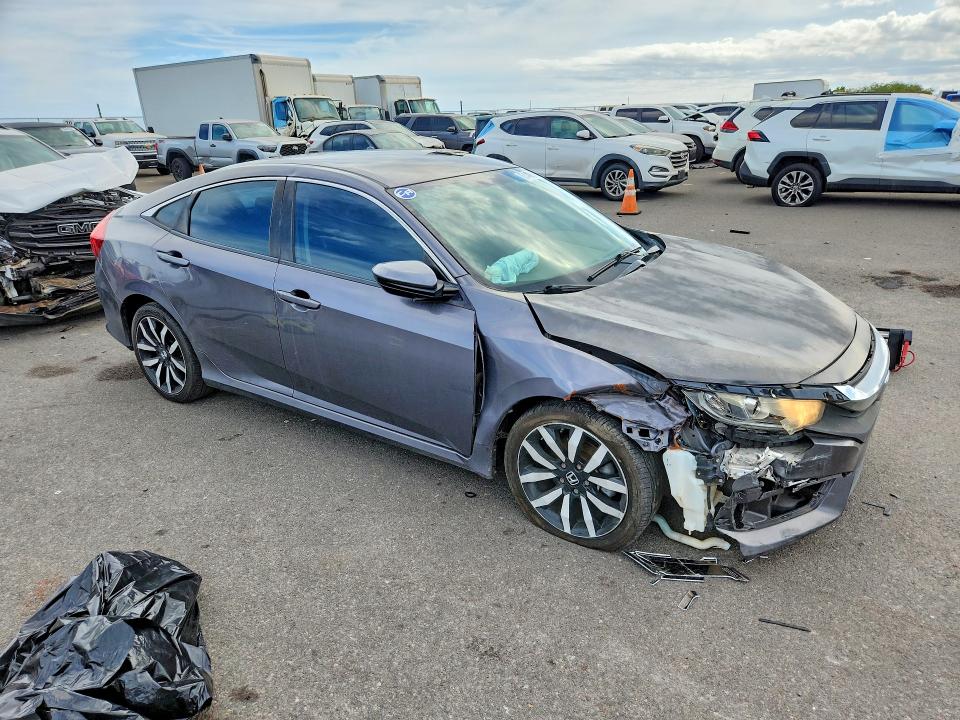 Photo 4 from auction – 2016 HONDA CIVIC with VIN 2HGFC2F56GH503720
