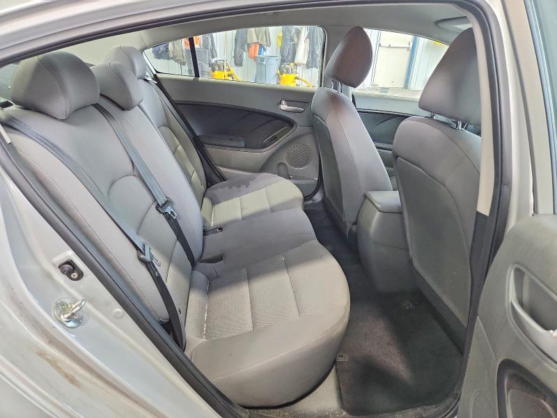 Photo 10 from auction – 2018 KIA FORTE with VIN 3KPFK4A71JE277305