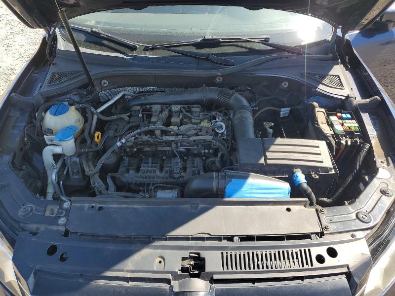 Photo 11 from auction – 2015 VOLKSWAGEN PASSAT with VIN 1VWAT7A32FC031901