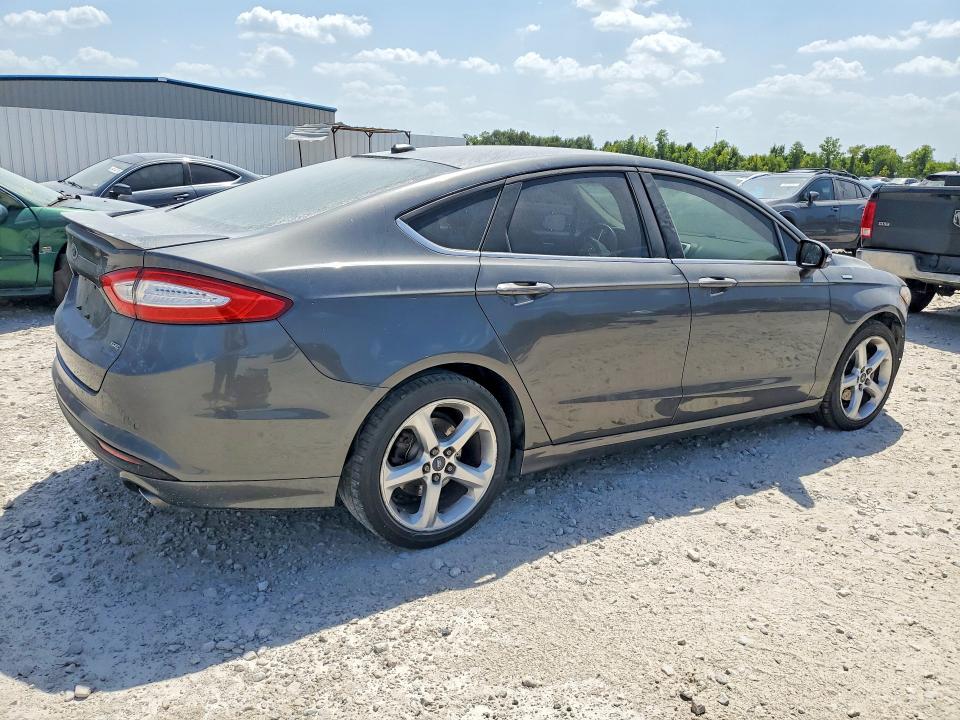 Photo 3 from auction – 2016 FORD FUSION with VIN 3FA6P0HD3GR396065