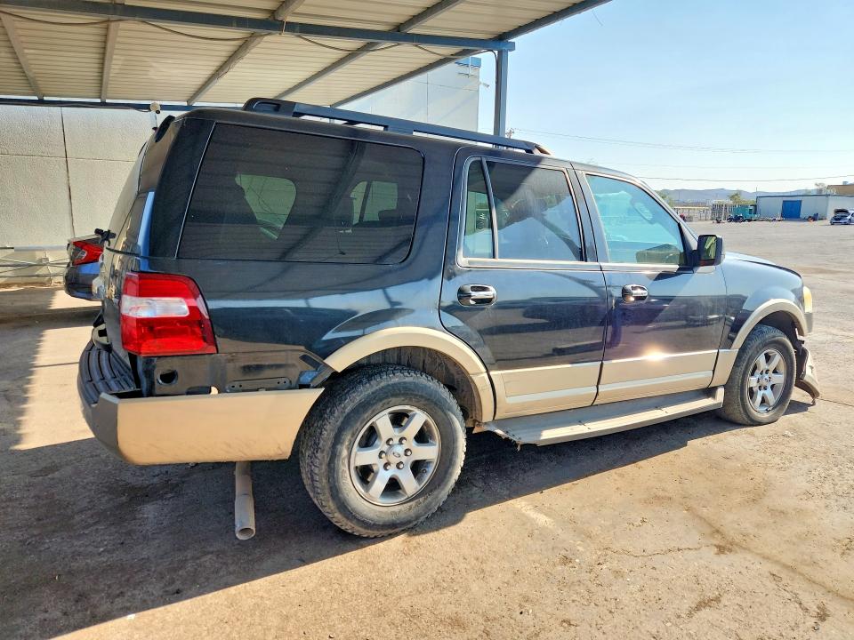 Photo 3 from auction – 2011 FORD EXPEDITION with VIN 1FMJU1H58BEF07972