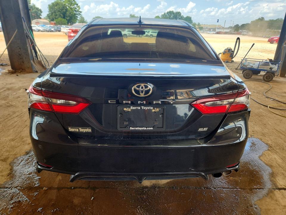 Photo 6 from auction – 2022 TOYOTA CAMRY with VIN 4T1T11AK6NU698920