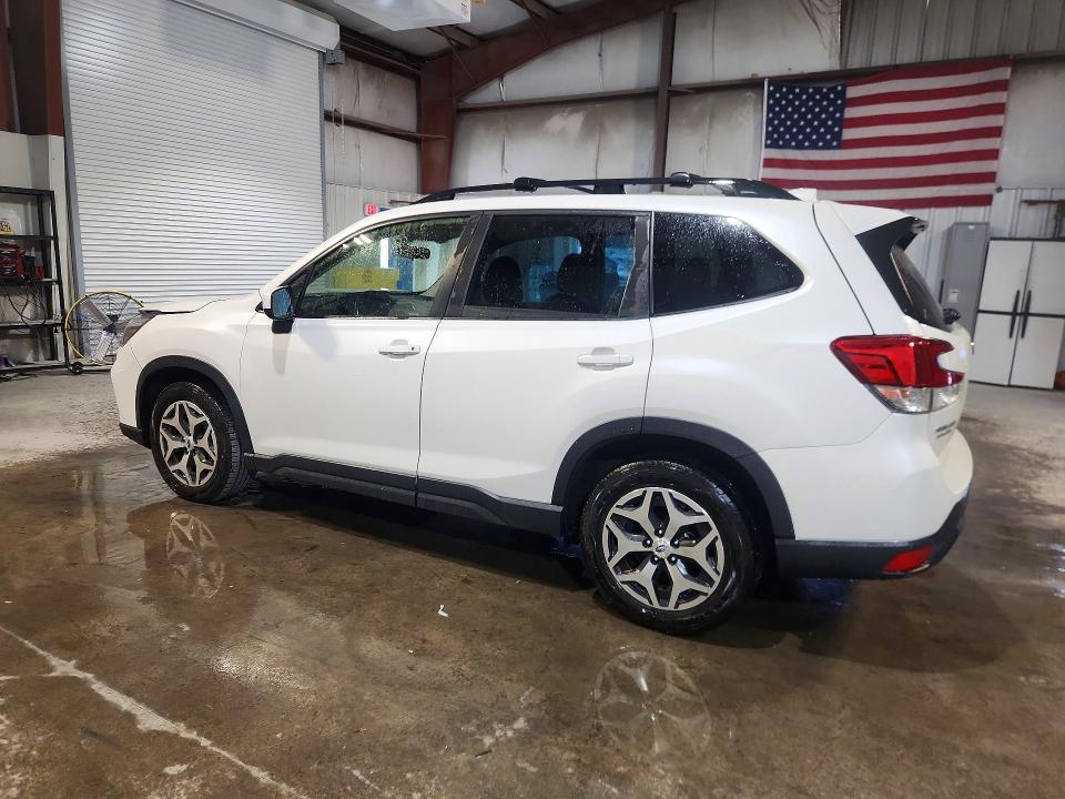 Photo 2 from auction – 2021 SUBARU FORESTER with VIN JF2SKAJC2MH589000
