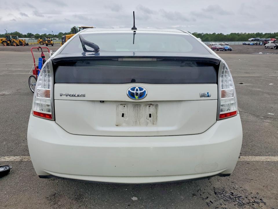 Photo 6 from auction – 2010 TOYOTA PRIUS with VIN JTDKN3DU3A0192881