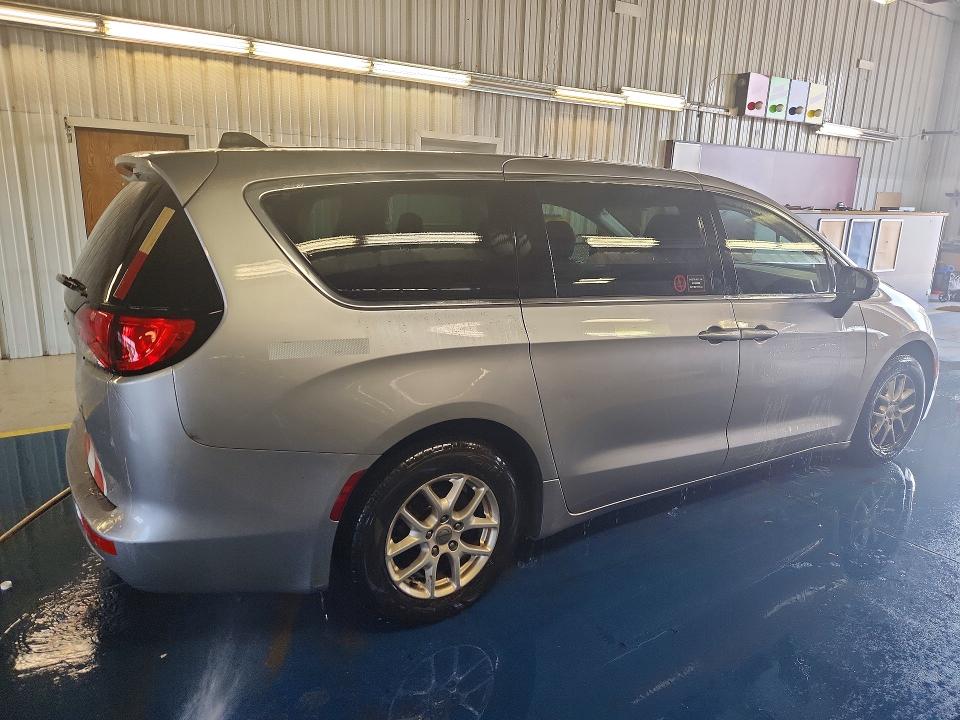 Photo 3 from auction – 2021 CHRYSLER VOYAGER with VIN 2C4RC1CG5MR580290